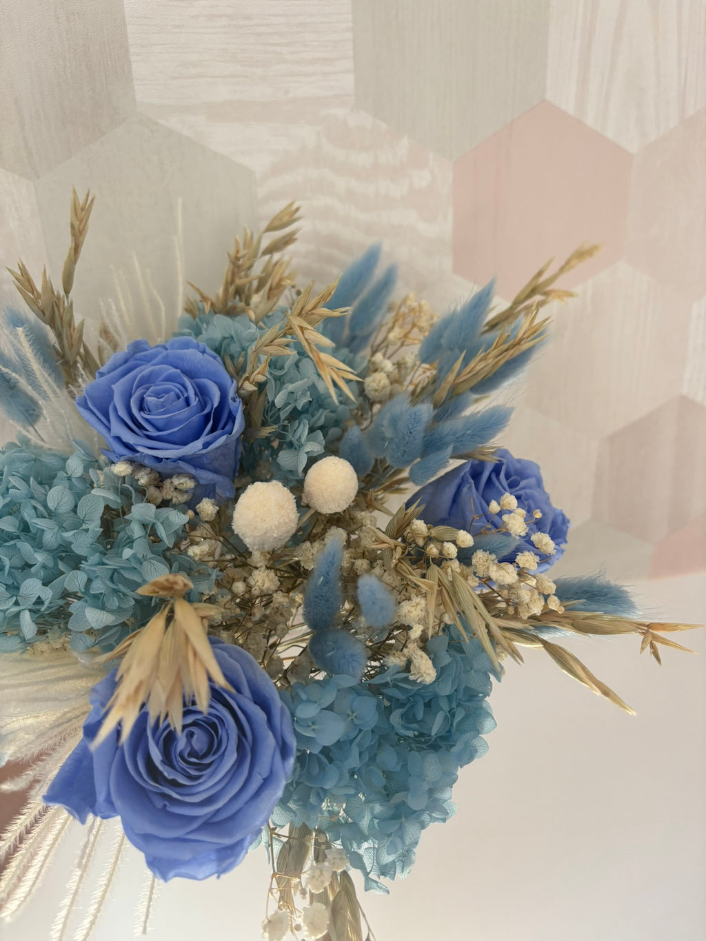 Bouquet turquoise Rêve turquoise de Rêves En Fleurs avec fleurs fraîches et éclatantes, vue en gros plan.