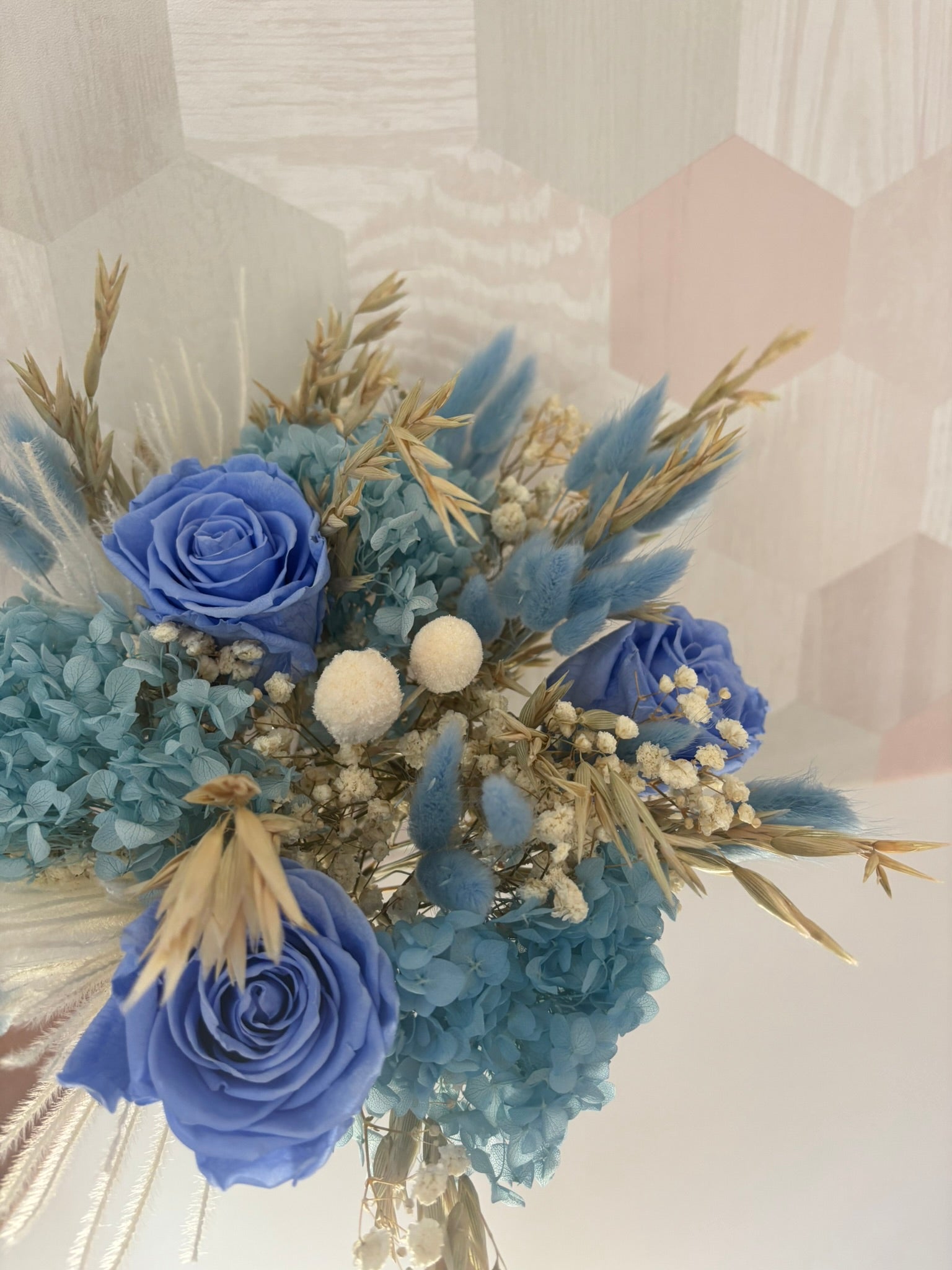 Bouquet turquoise Rêve turquoise de Rêves En Fleurs avec fleurs fraîches et éclatantes, vue en gros plan.