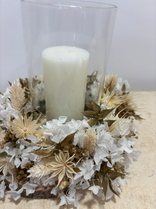 Bougeoir nuage d'ivoire de Rêves En Fleurs, décor en forme de nuage pour bougie, finition ivoire élégante.